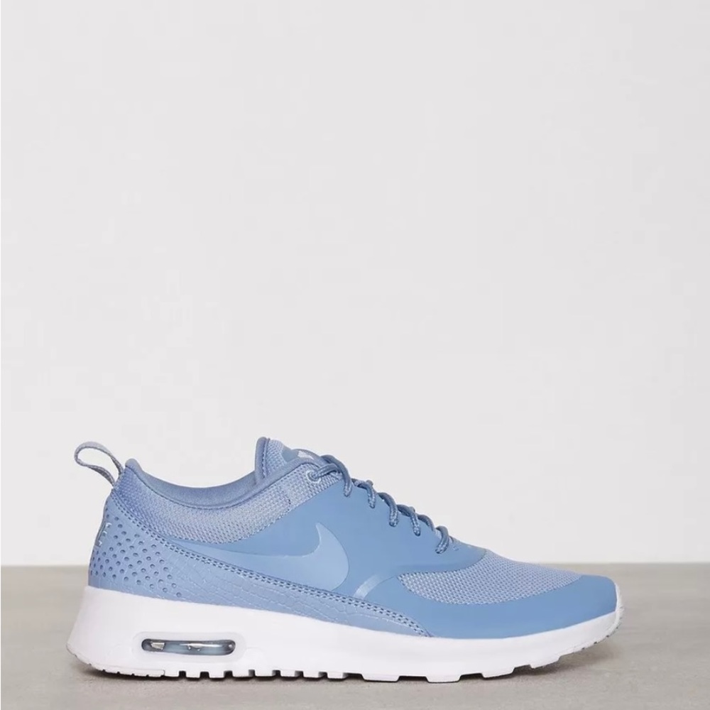 Women’s Blue Nike Air Max Thea Size 10